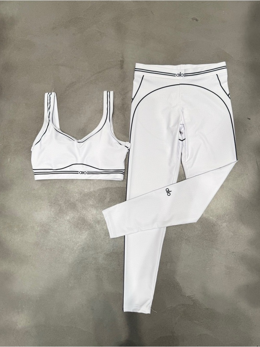 ALO Yoga White Seamless Sports Bra & Legging Set with Black Trim